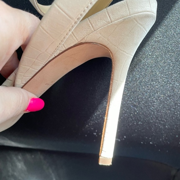 Veronica Beard Cream Ankle Strap Heels 9.5 - Picture 9 of 12
